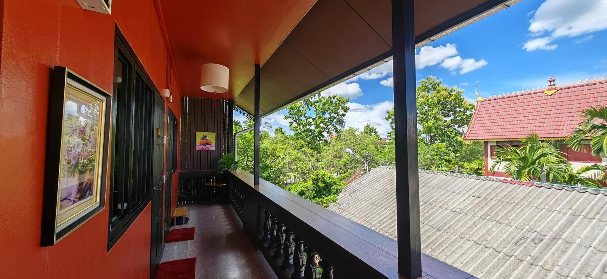 Hoh Guesthouse Chiang Mai Exterior photo