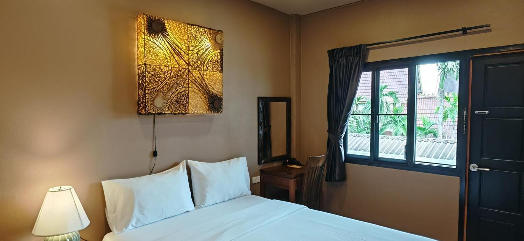 Hoh Guesthouse Chiang Mai Exterior photo