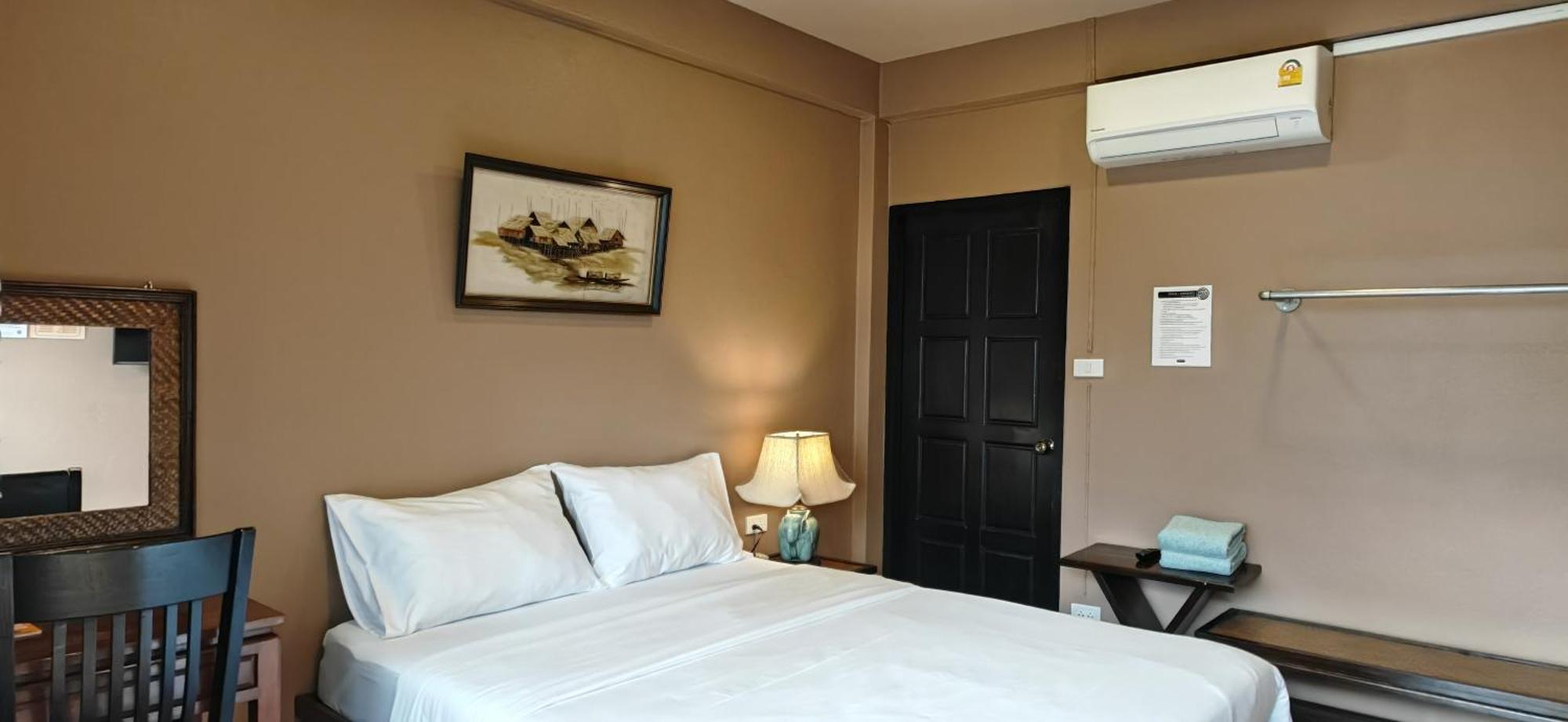 Hoh Guesthouse Chiang Mai Exterior photo